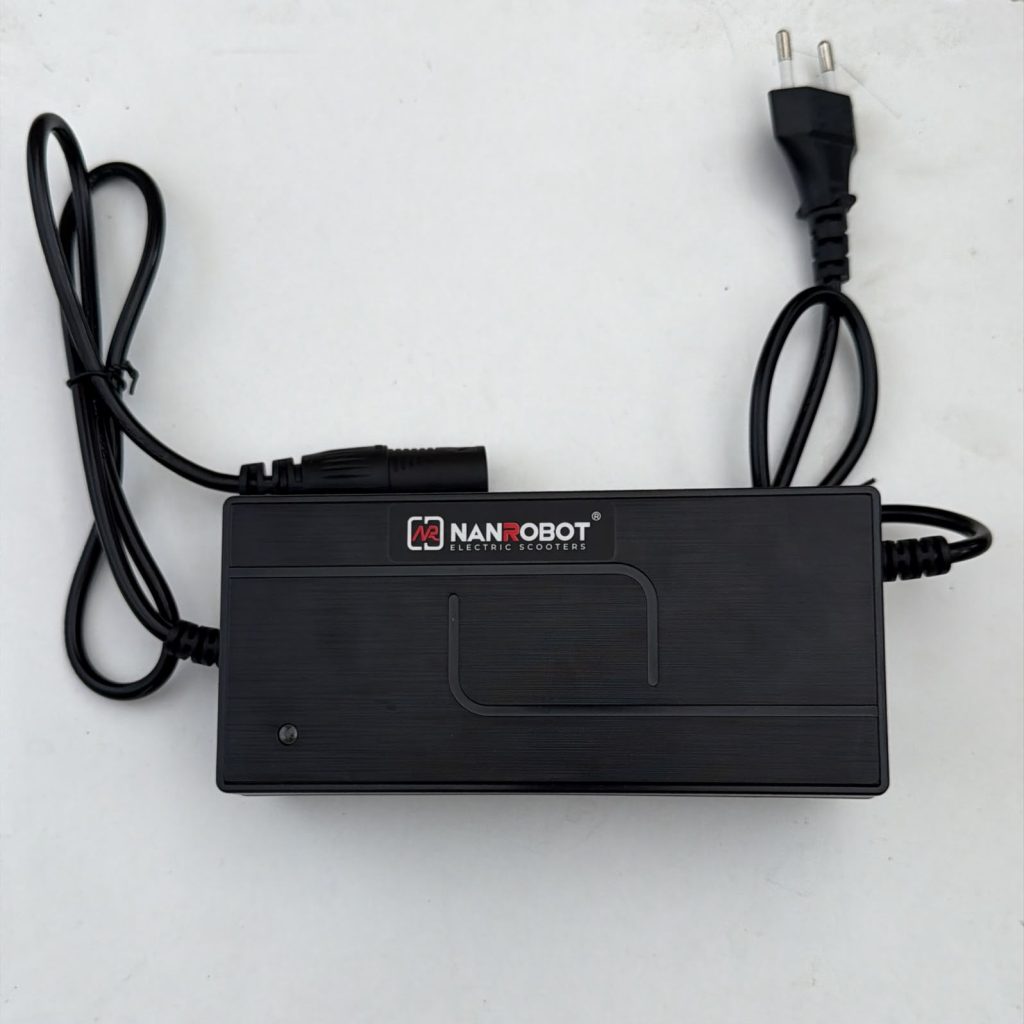 Chargeur NANROBOT 48V D4 Mono Moteur — pièce détachée au Maroc